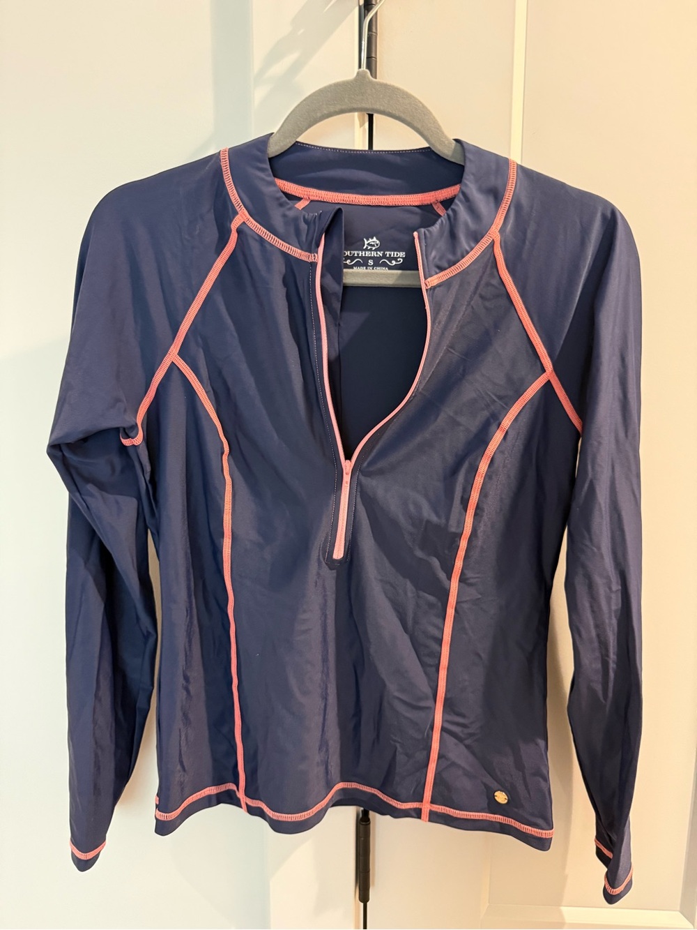 Southern Tide Navy Long-Sleeve Rash Guard with Pink Piping
